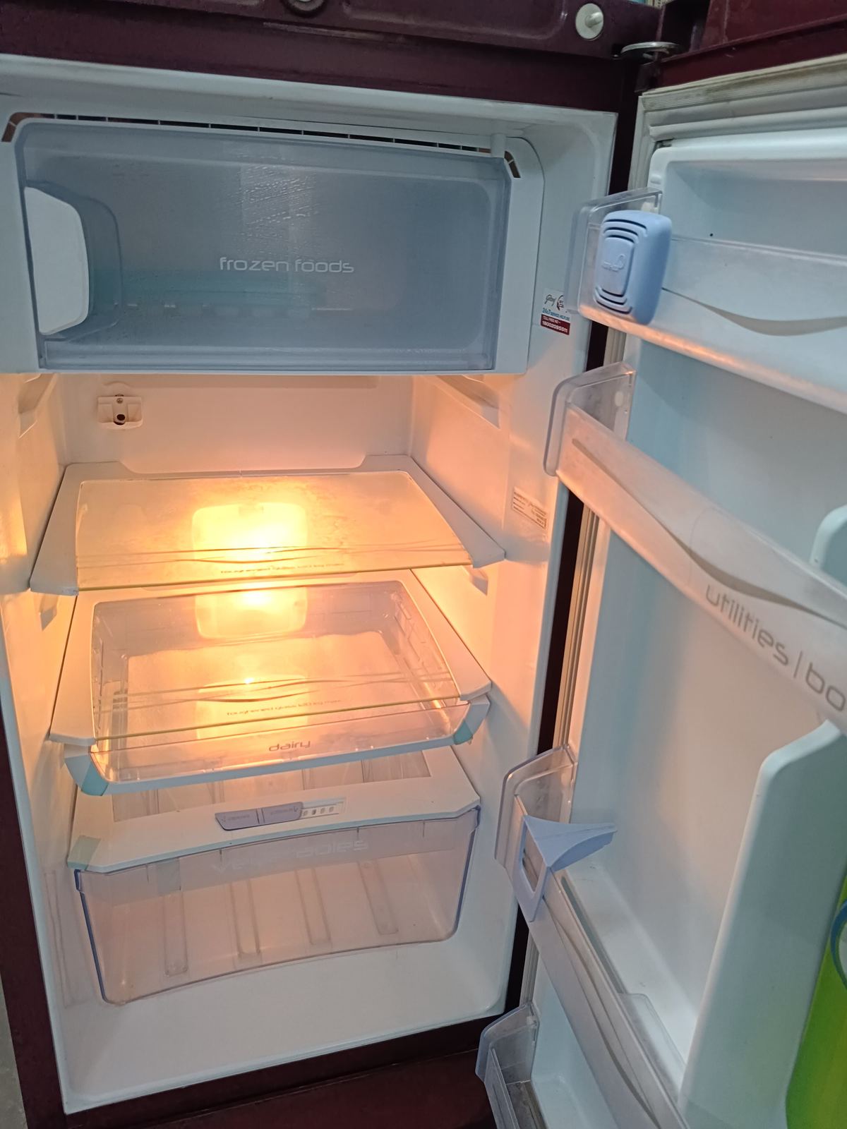 Godrej 190 L Single Door Fridge, photo 2 of 4