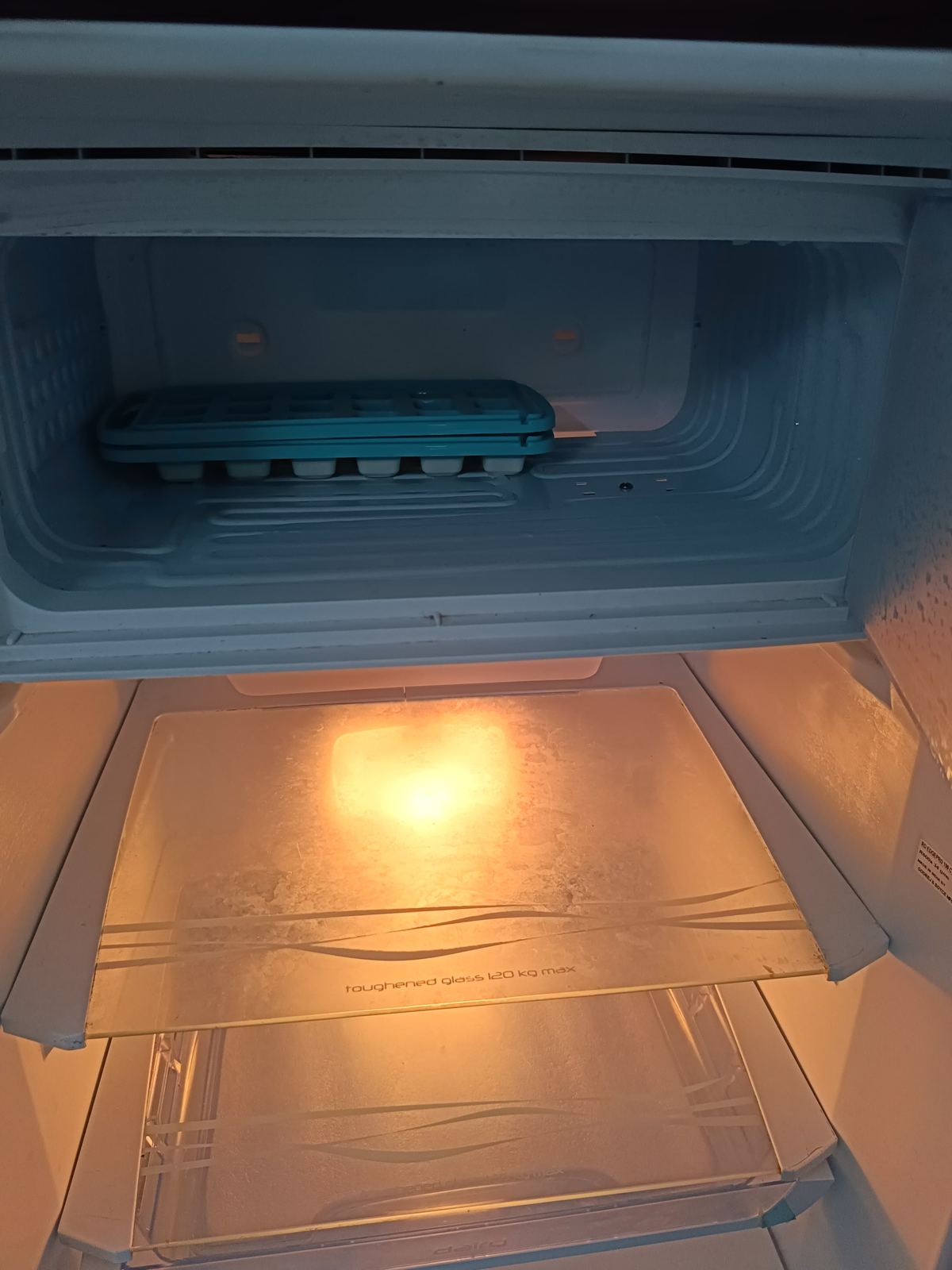 Godrej 190 L Single Door Fridge, photo 3 of 4
