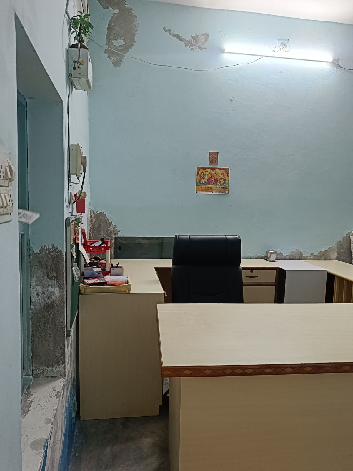 Office Tables, photo 1 of 3